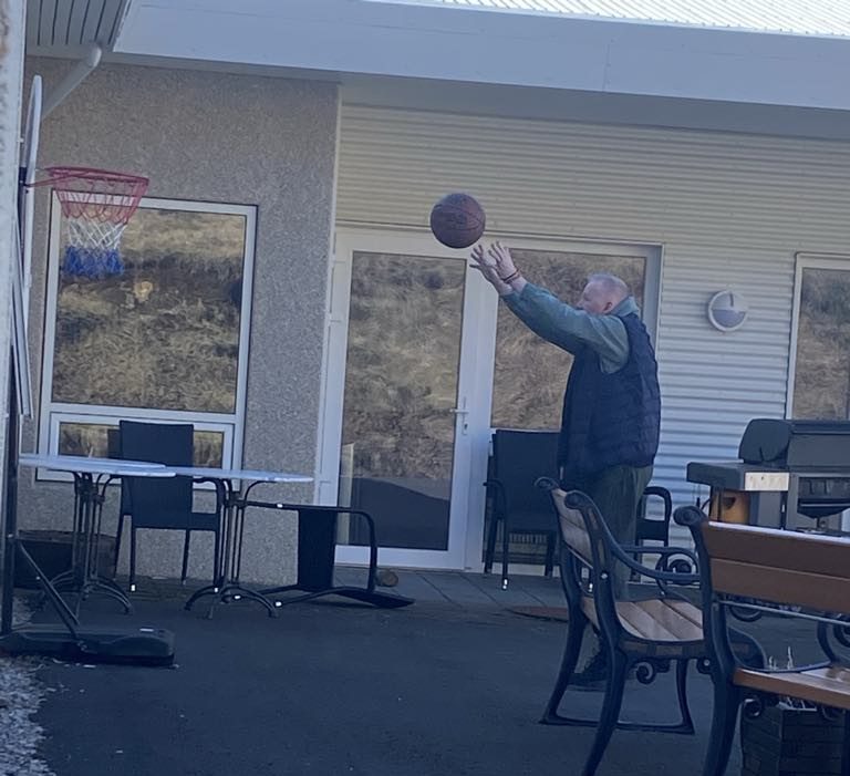 Featured image for “Gott að grípa í körfuboltann”